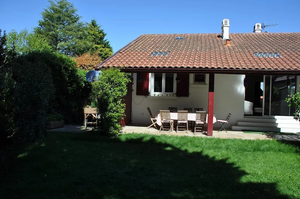Chez Phil Et Dom-1